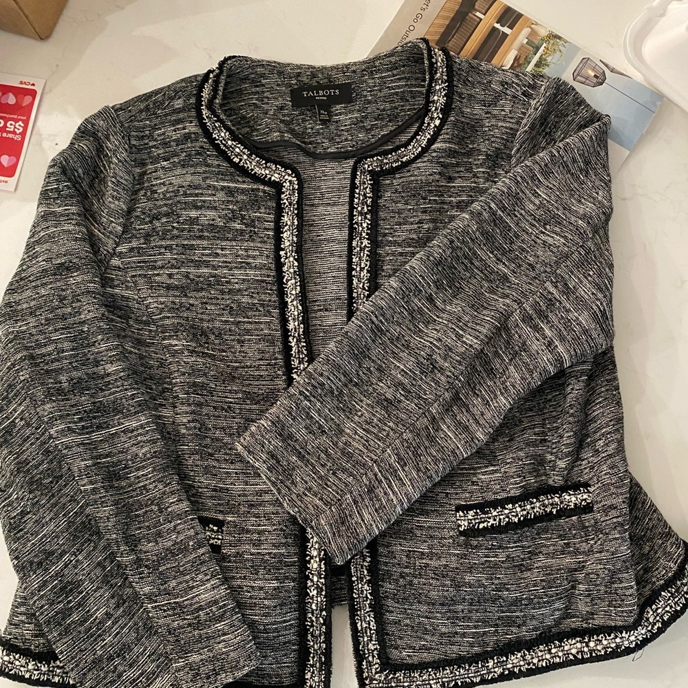 Talbots Women's Black and Gray Textured Blazer